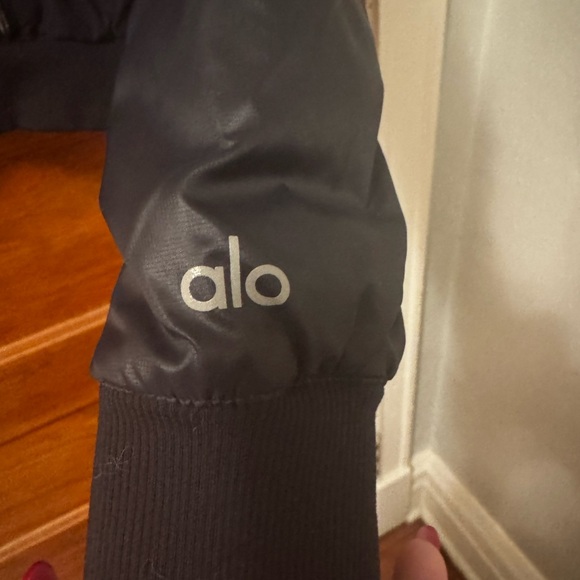 ALO Yoga Black Zip-Up Jacket - Picture 4 of 5